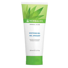 Gel curativo all'aloe in tubetto, studiato per lenire e idratare tutti i tipi di pelle grazie all'aloe vera.